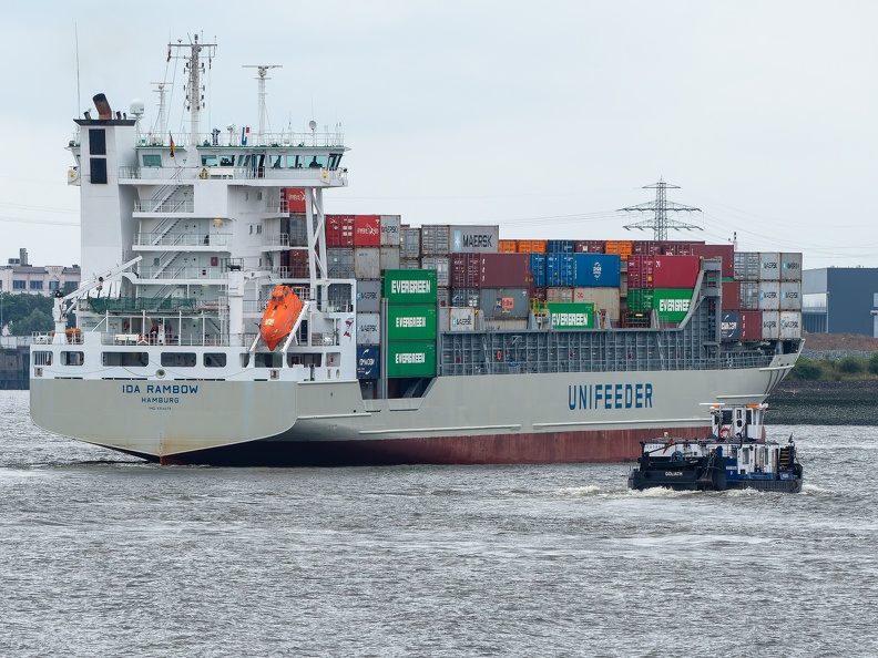 Hamburg - Containerschiff IDA RAMBOW