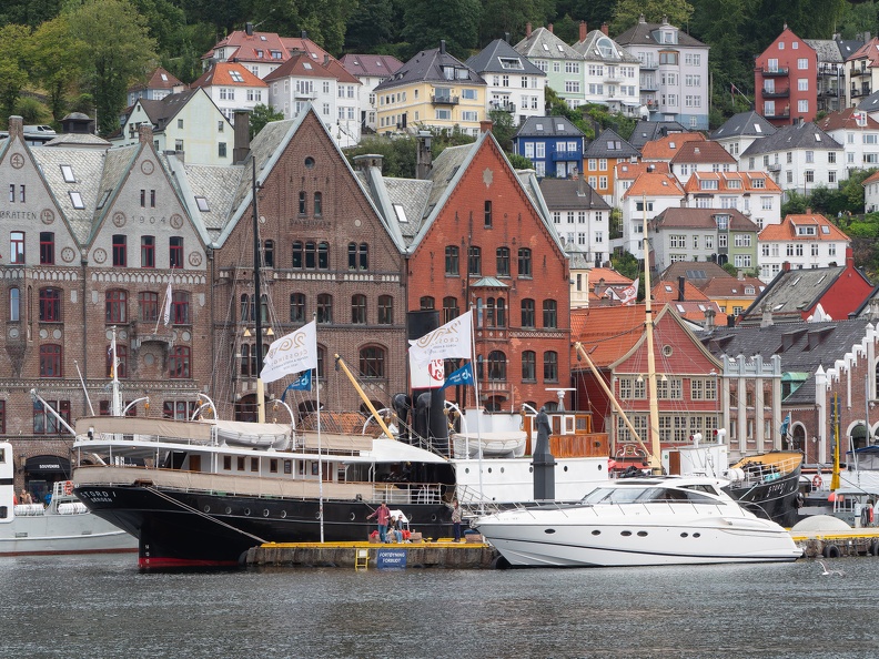 Bergen - STORD I - Liegeplatz Bryggen