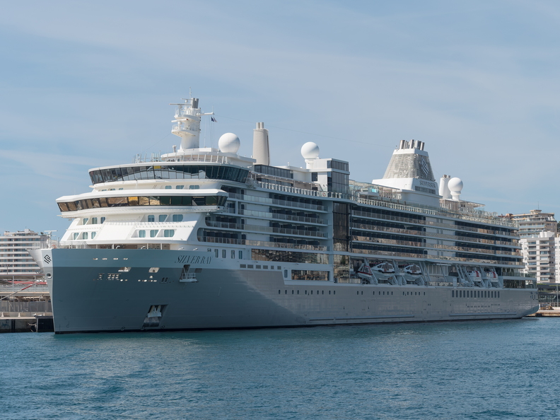 Hafen Palma - Luxus aus Papenburg: SILVER RAY